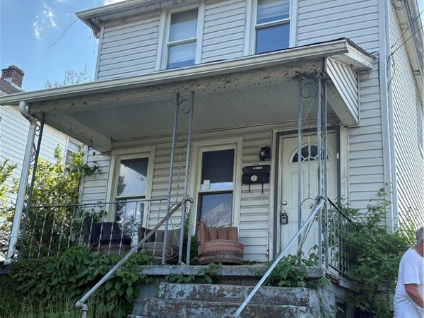 225 Wykes St, Aliquippa, PA 15001