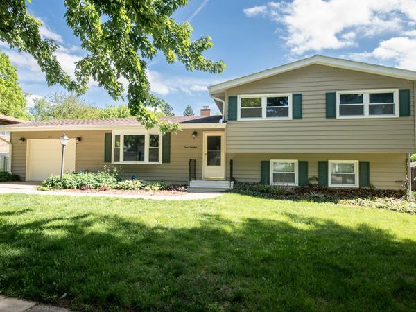 319 Jewel Avenue , St. Charles, IL 60174
