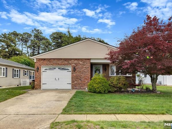 195 Cabrillo Boulevard, TOMS RIVER, NJ 08757