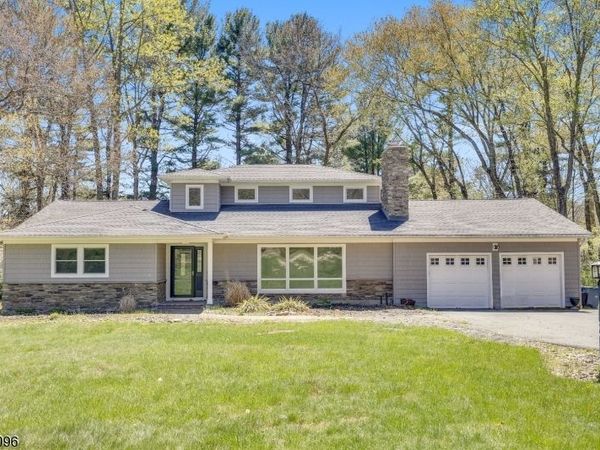 306 Eyland Ave, Roxbury, NJ 07876