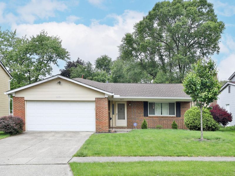 5375 Ivywood Lane , Columbus, OH 43229 Photo 1