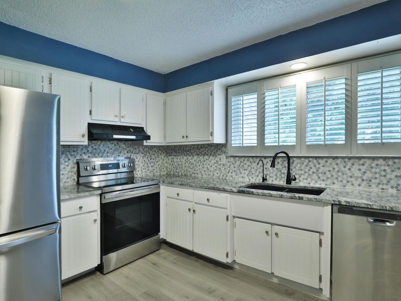 5375 Ivywood Lane , Columbus, OH 43229 Photo 16