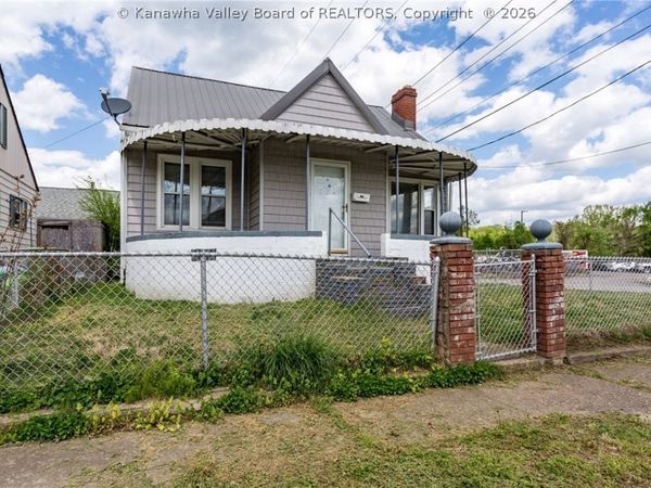239 10th Avenue, South Charleston, WV 25303