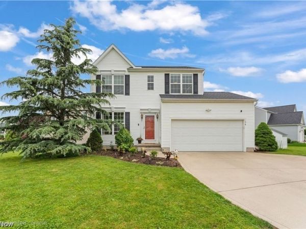 198 Gatwick Grove Circle , Wadsworth, OH 44281