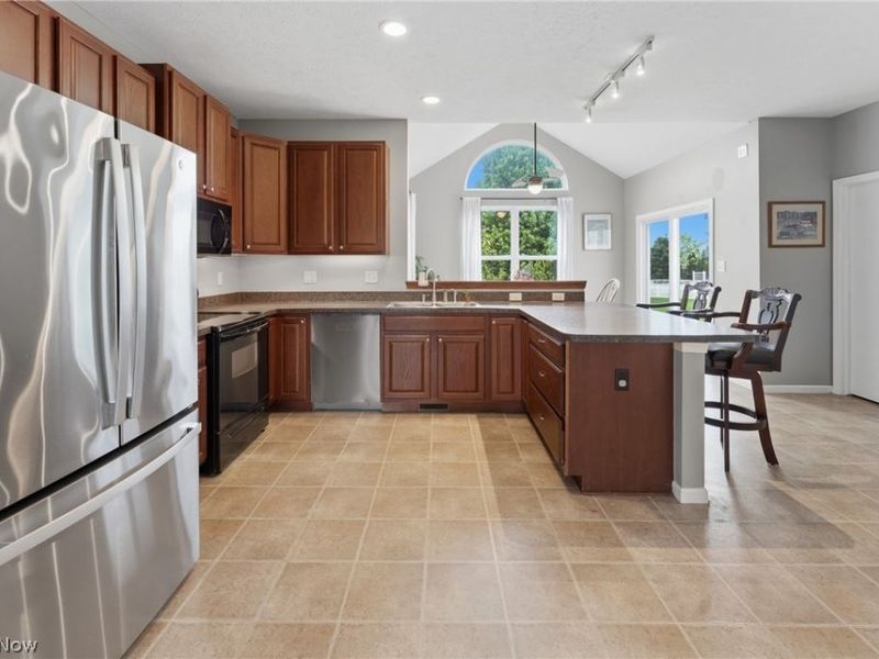 198 Gatwick Grove Circle, Wadsworth, OH 44281 Photo 13