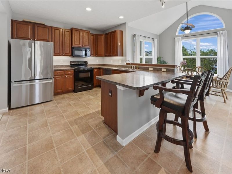 198 Gatwick Grove Circle, Wadsworth, OH 44281 Photo 14