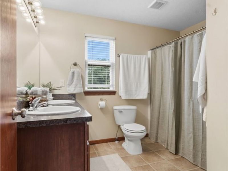 198 Gatwick Grove Circle, Wadsworth, OH 44281 Photo 25
