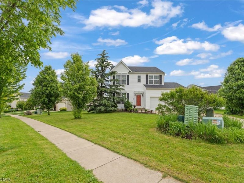 198 Gatwick Grove Circle, Wadsworth, OH 44281 Photo 3