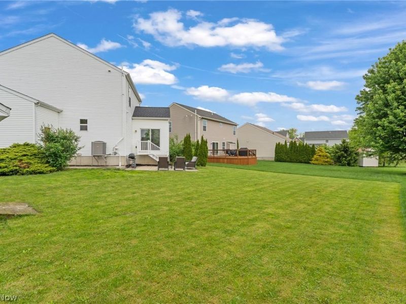 198 Gatwick Grove Circle, Wadsworth, OH 44281 Photo 6