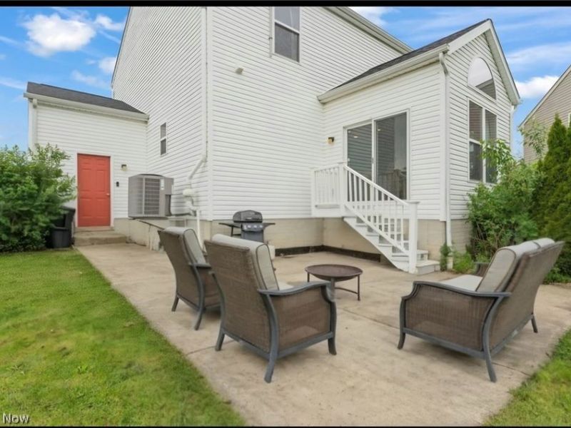 198 Gatwick Grove Circle, Wadsworth, OH 44281 Photo 7