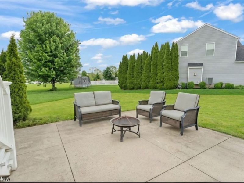 198 Gatwick Grove Circle, Wadsworth, OH 44281 Photo 8