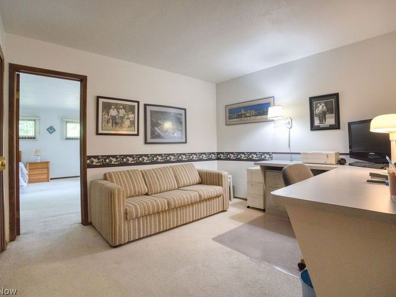 492 Jeannette Drive, Richmond Heights, OH 44143 Photo 12