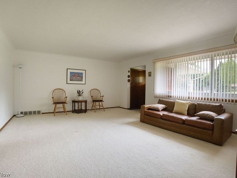 492 Jeannette Drive, Richmond Heights, OH 44143 Photo 13