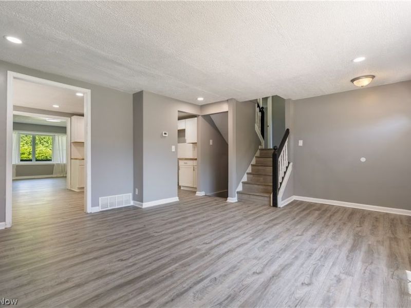 1271 Carol Drive, Kent, OH 44240 Photo 5
