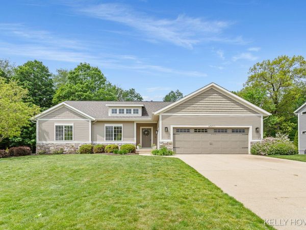 6521 Byron Woods Drive SW, Byron Center, MI 49315