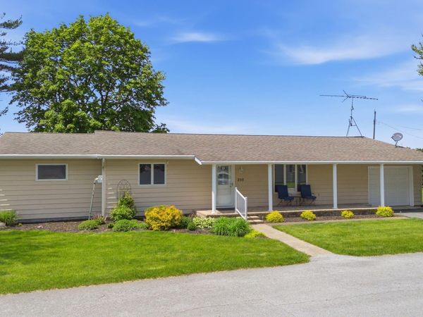 255 S Park Avenue, Francesville, IN 47946