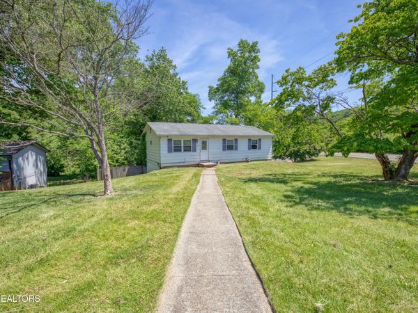 1308 Knollwood Circle, Knoxville, TN 37919