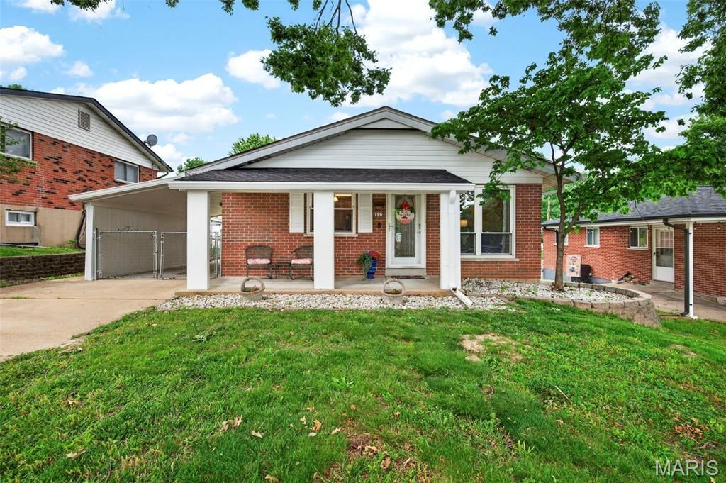 8537 Vasel Avenue, Saint Louis, MO 63123 Main Photo