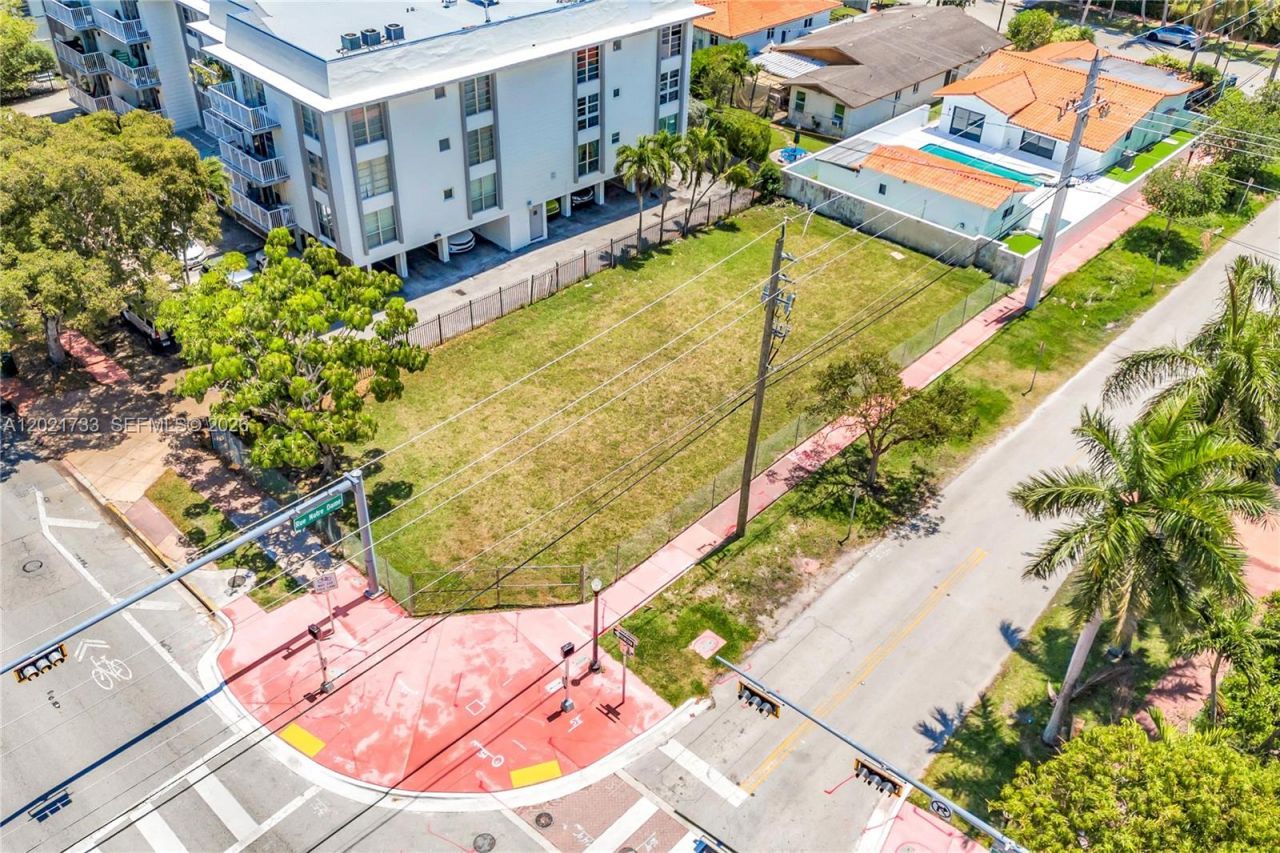 1240 71st St , Miami Beach, FL 33141 Photo