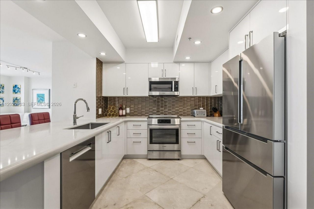 90 Alton Rd, Unit PH3203, Miami Beach, FL 33139 Photo