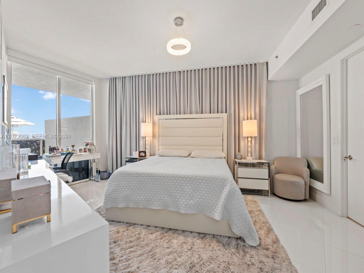 15901 Collins Ave , Unit 403, Sunny Isles Beach, FL 33160 Photo