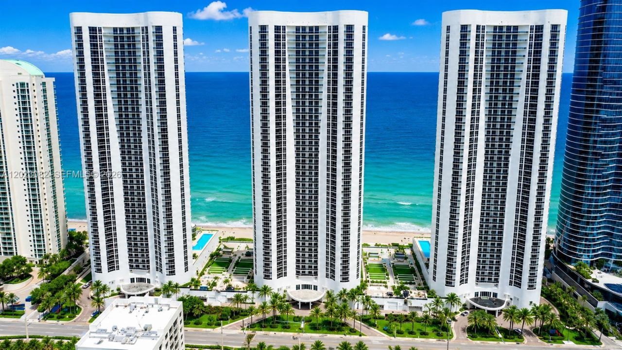 15901 Collins Ave , Unit 403, Sunny Isles Beach, FL 33160 Photo