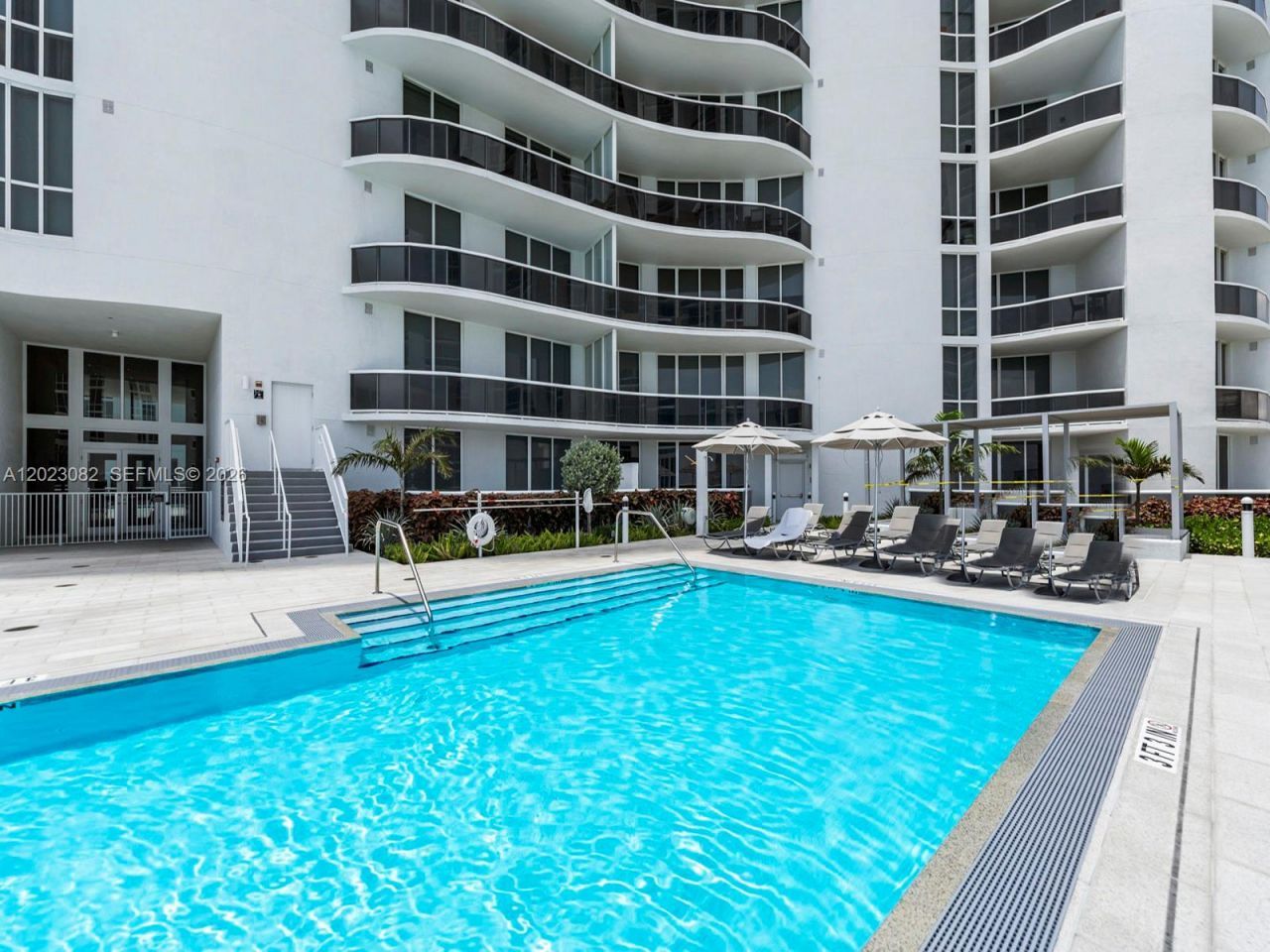 15901 Collins Ave , Unit 403, Sunny Isles Beach, FL 33160 Photo