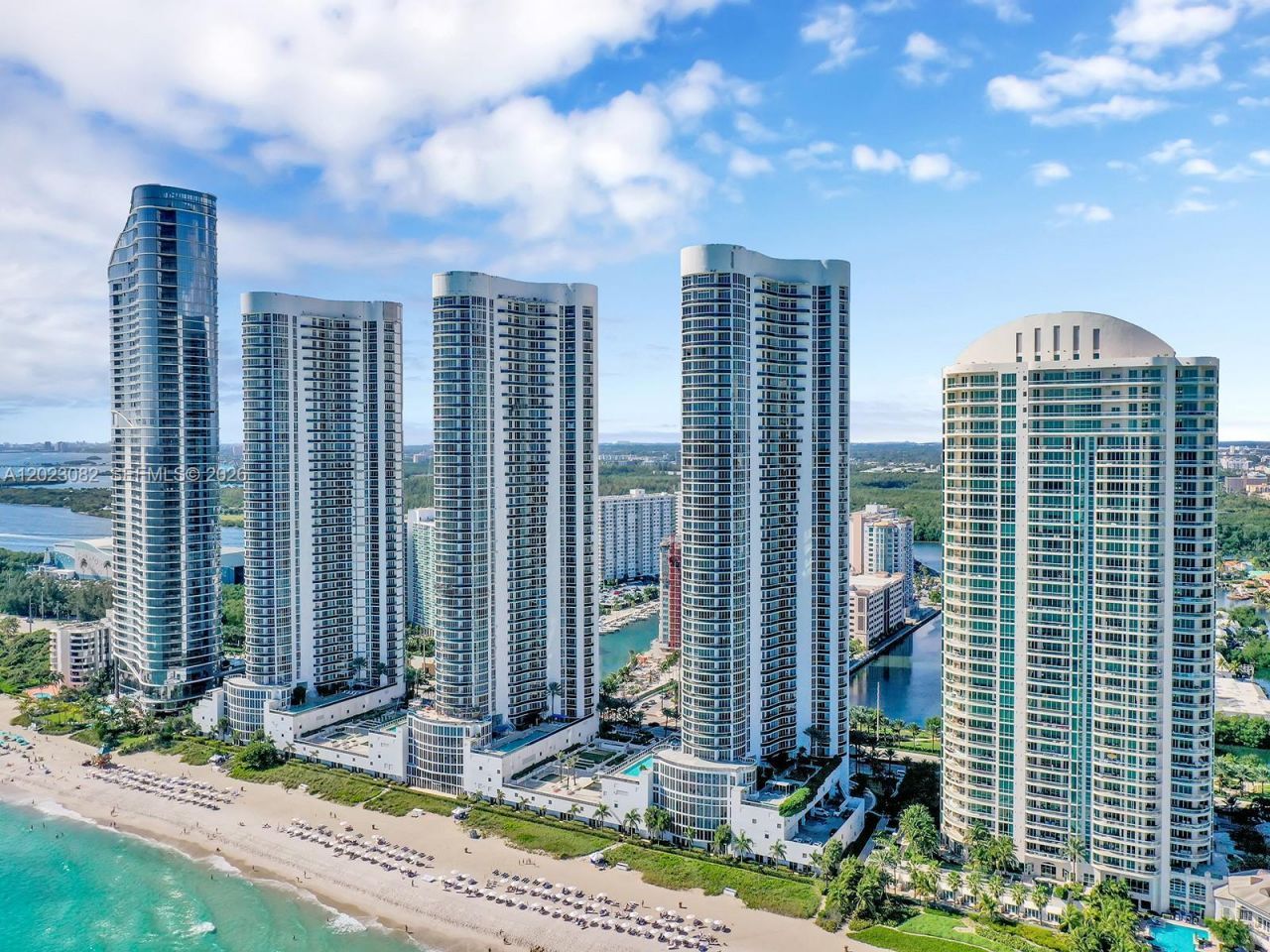 15901 Collins Ave , Unit 403, Sunny Isles Beach, FL 33160 Photo