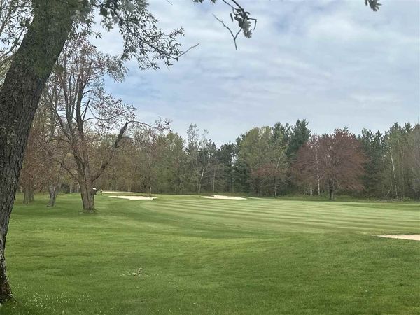 534 Woodhill, Unit 16, Harbor Springs, MI 49740