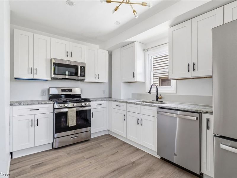 4131 W 210th Street, Fairview Park, OH 44126 Photo 9