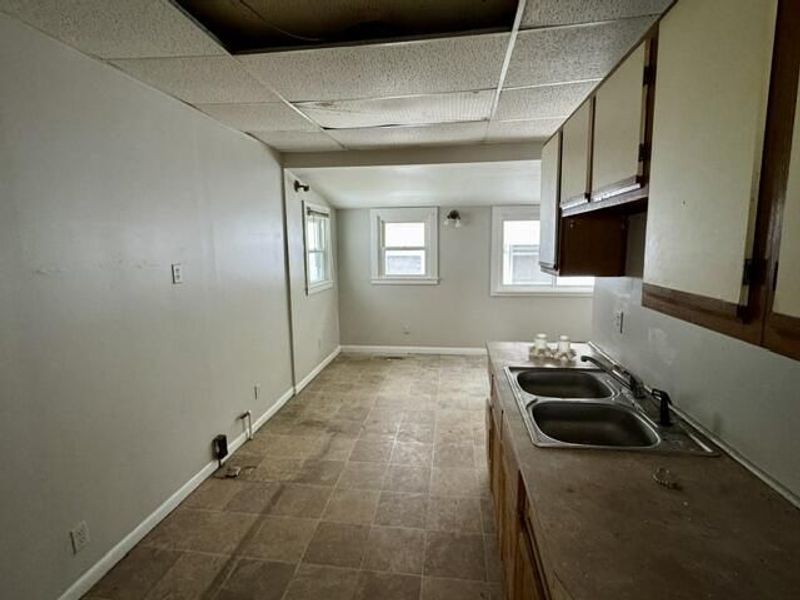 705 E Northern Avenue, Springfield, OH 45503 Photo 5