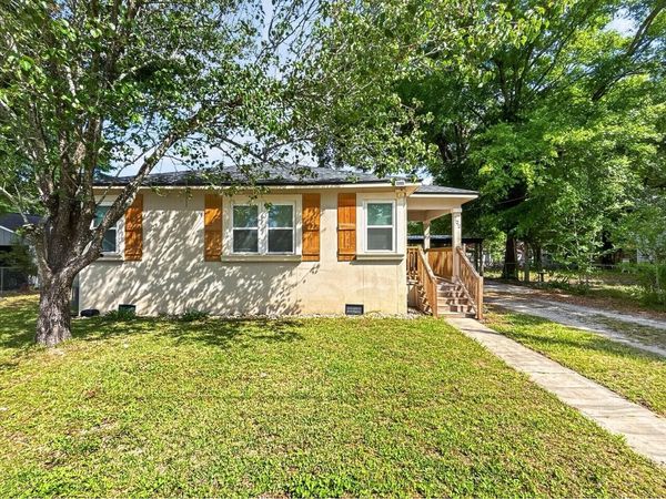 722 Powell Drive, Niceville, FL 32578