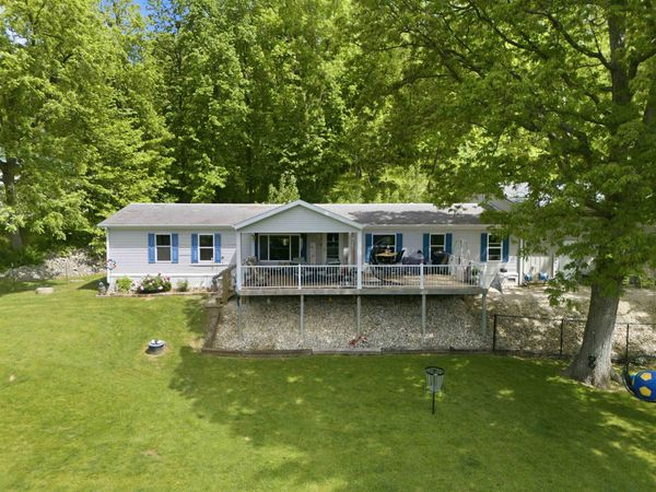 20875 262nd Street, Delhi, IA 52223