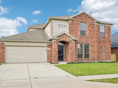 421 Braewick Drive, Fort Worth, TX 76131