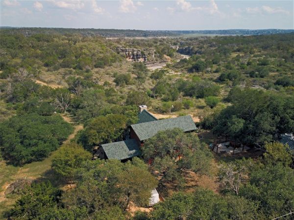 601 Echo DR , Spicewood, TX 78669
