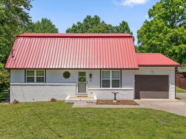 2113 Dallas Lake Road, Soddy Daisy, TN 37379