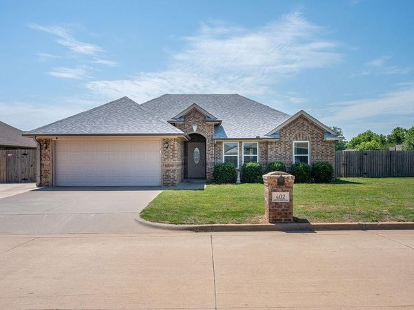 402 E Kinder Wells Boulevard, Perkins, OK 74059