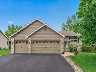 1004 Bridle Creek Drive, Jordan, MN 55352