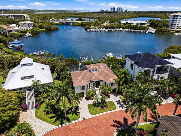 201 San Mateo DR, BONITA SPRINGS, FL 34134