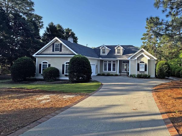 140 Steeplechase Way, Southern Pines, NC 28387