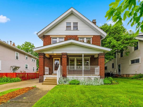 22 E Como Avenue , Columbus, OH 43202