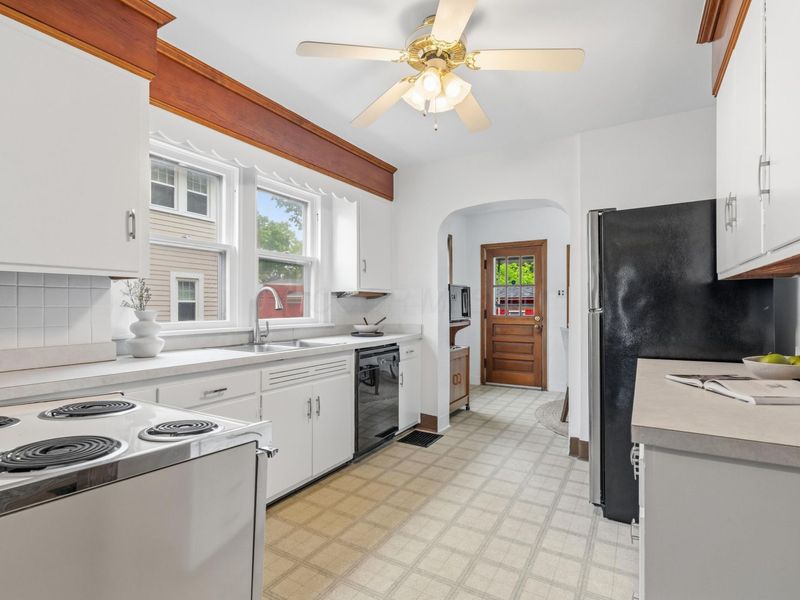 22 E Como Avenue, Columbus, OH 43202 Photo 19