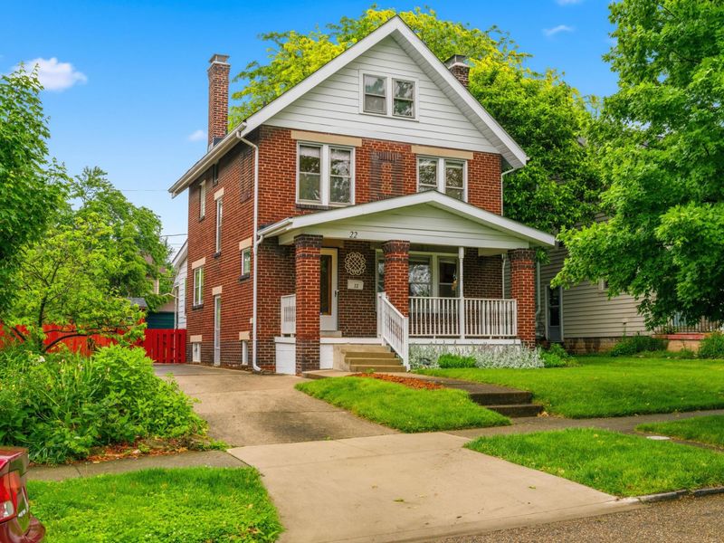 22 E Como Avenue, Columbus, OH 43202 Photo 2