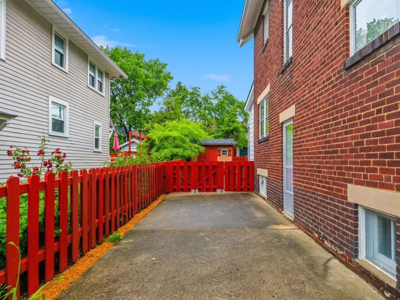 22 E Como Avenue, Columbus, OH 43202 Photo 6
