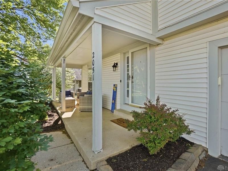 2051 Foxknoll Drive, Centerville, OH 45458 Photo 2