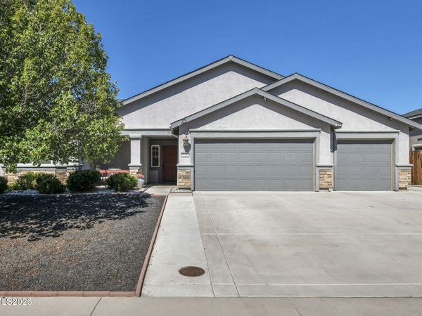121 Bethpage Road, Dayton, NV 89403