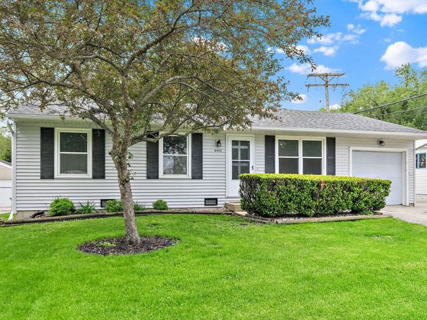 4905 Prairie Avenue , McHenry, IL 60050