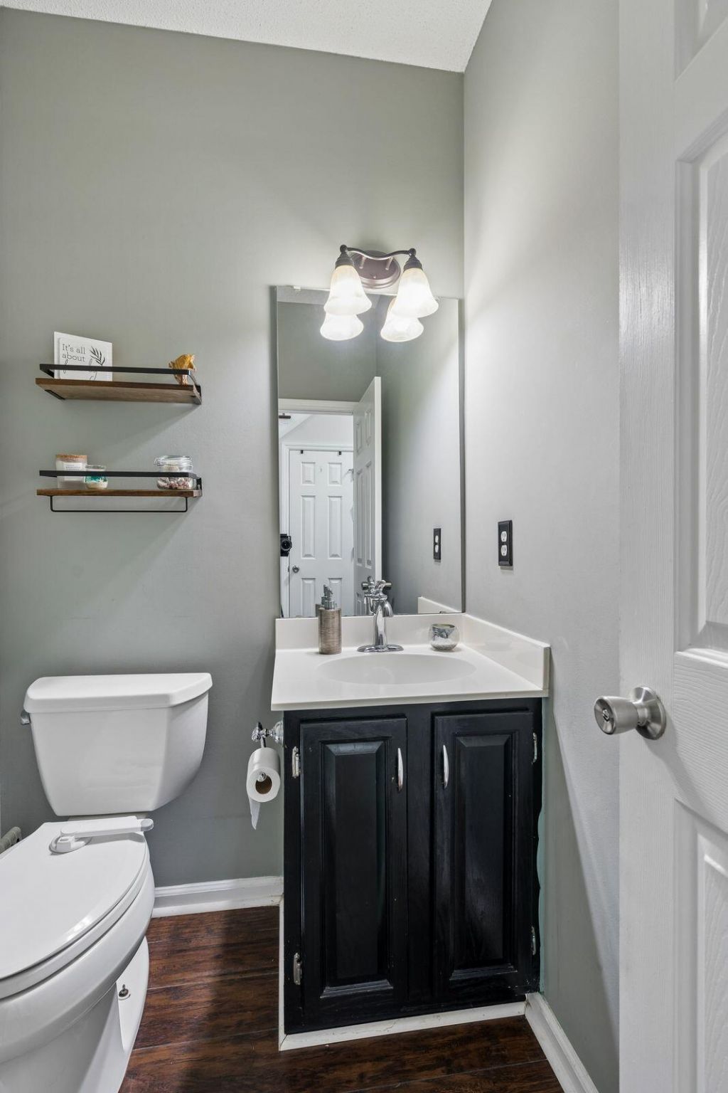 5403 Greggs Landing Drive Photo 18