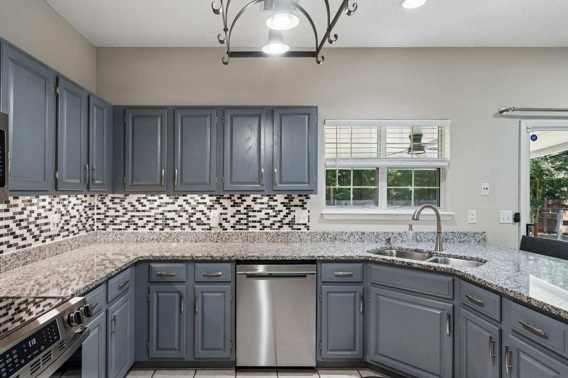 5403 Greggs Landing Drive Photo 4
