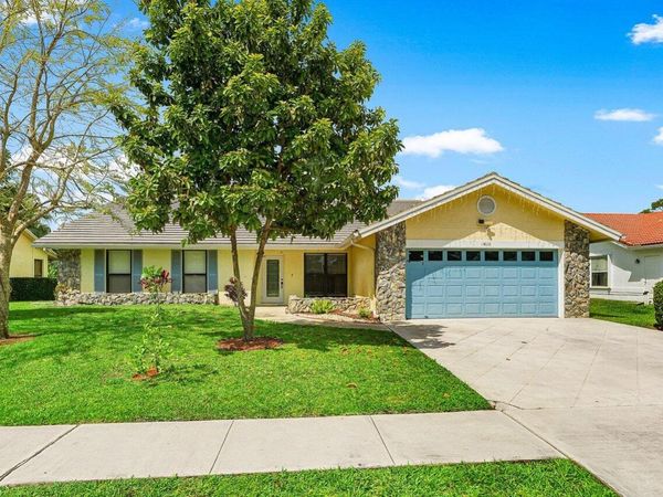 14616 Autumn Avenue, Wellington, FL 33414